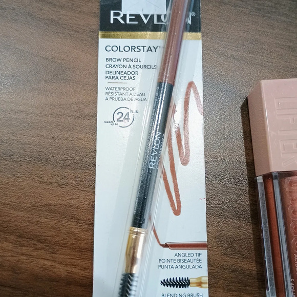 Makeup Bundle. Revlon Brow Pencil, 7 Eyeliners and 1 Liquid Eyeshadow - Picture 2 of 6
